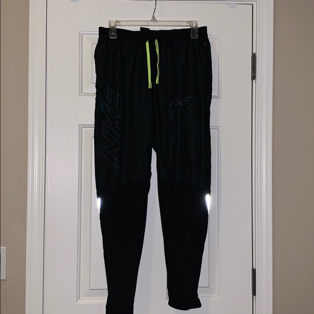 Black Nike pants for men